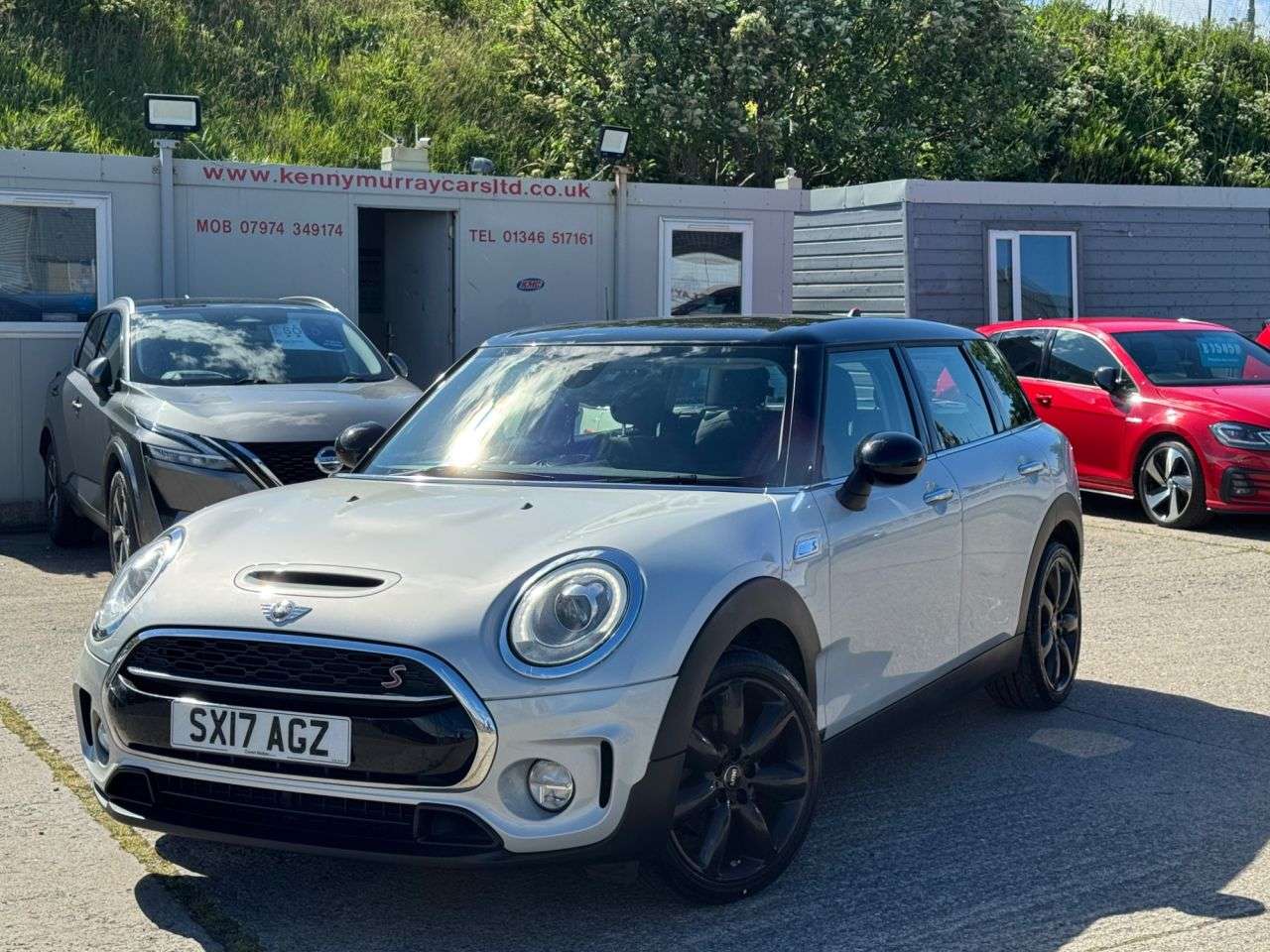 A 2017 MINI CLUBMAN 2.0 Cooper S Estate 6dr Petrol Manual Euro 6 (s/s) (192 ps) A 2017 MINI CLUBMAN 2.0 Cooper S Estate 6dr Petrol Manual Euro 6 (s/s) (192 ps)