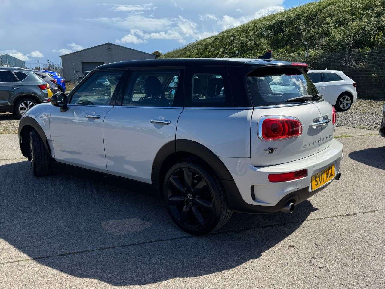 2017 MINI CLUBMAN 2017 MINI CLUBMAN