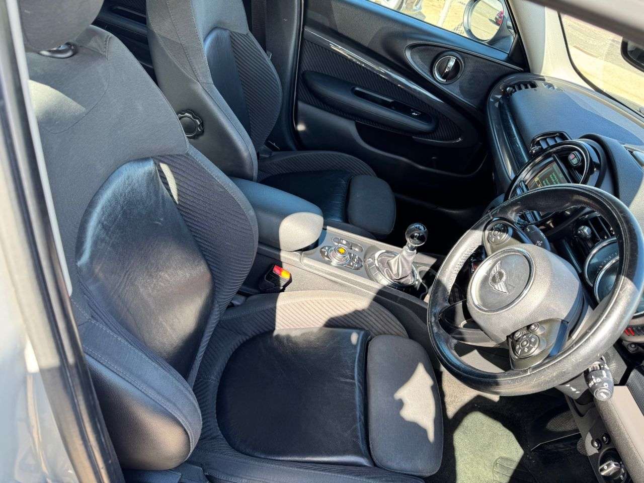 2017 MINI CLUBMAN 2017 MINI CLUBMAN