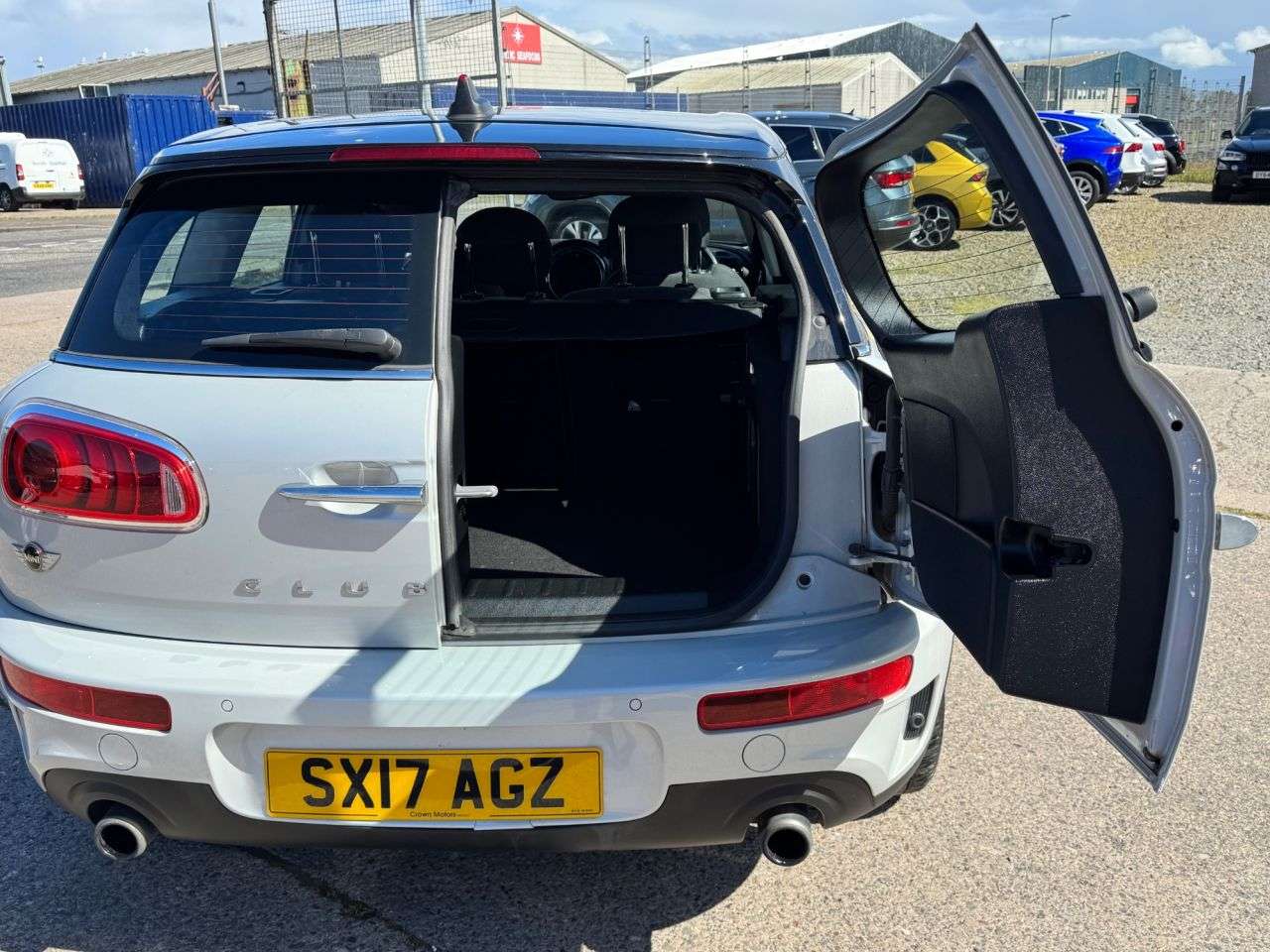 2017 MINI CLUBMAN 2017 MINI CLUBMAN