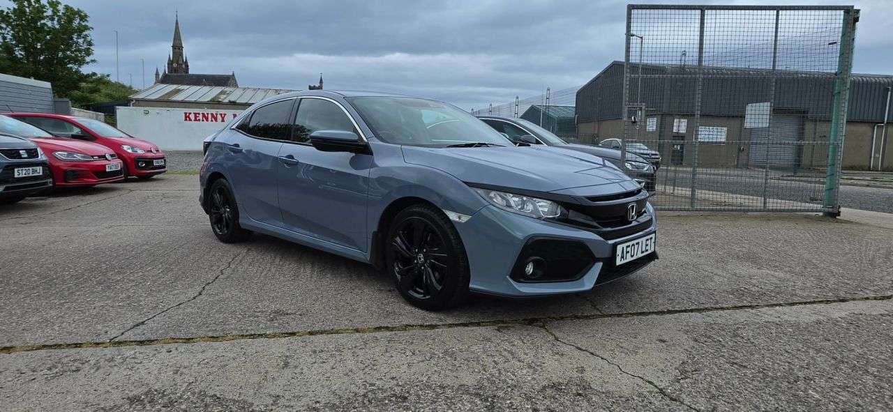 A 2018 HONDA CIVIC 1.6 i-DTEC SR Hatchback 5dr Diesel Manual Euro 6 (s/s) (120 ps) A 2018 HONDA CIVIC 1.6 i-DTEC SR Hatchback 5dr Diesel Manual Euro 6 (s/s) (120 ps)