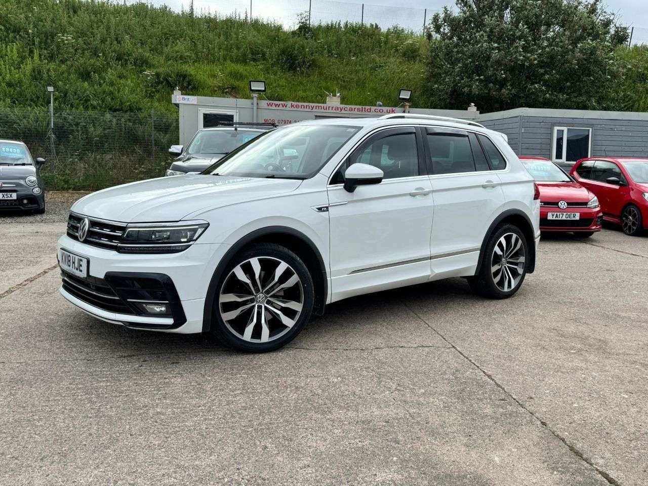 A 2018 VOLKSWAGEN TIGUAN 2.0 TDI R-Line SUV 5dr Diesel DSG 4Motion Euro 6 (s/s) (190 ps) A 2018 VOLKSWAGEN TIGUAN 2.0 TDI R-Line SUV 5dr Diesel DSG 4Motion Euro 6 (s/s) (190 ps)
