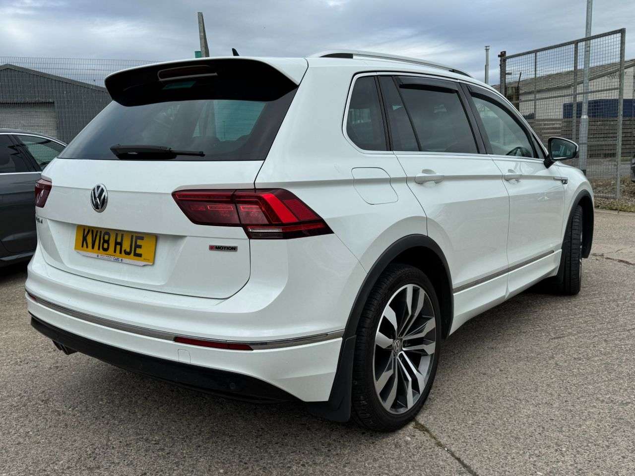 2018 VOLKSWAGEN TIGUAN 2018 VOLKSWAGEN TIGUAN