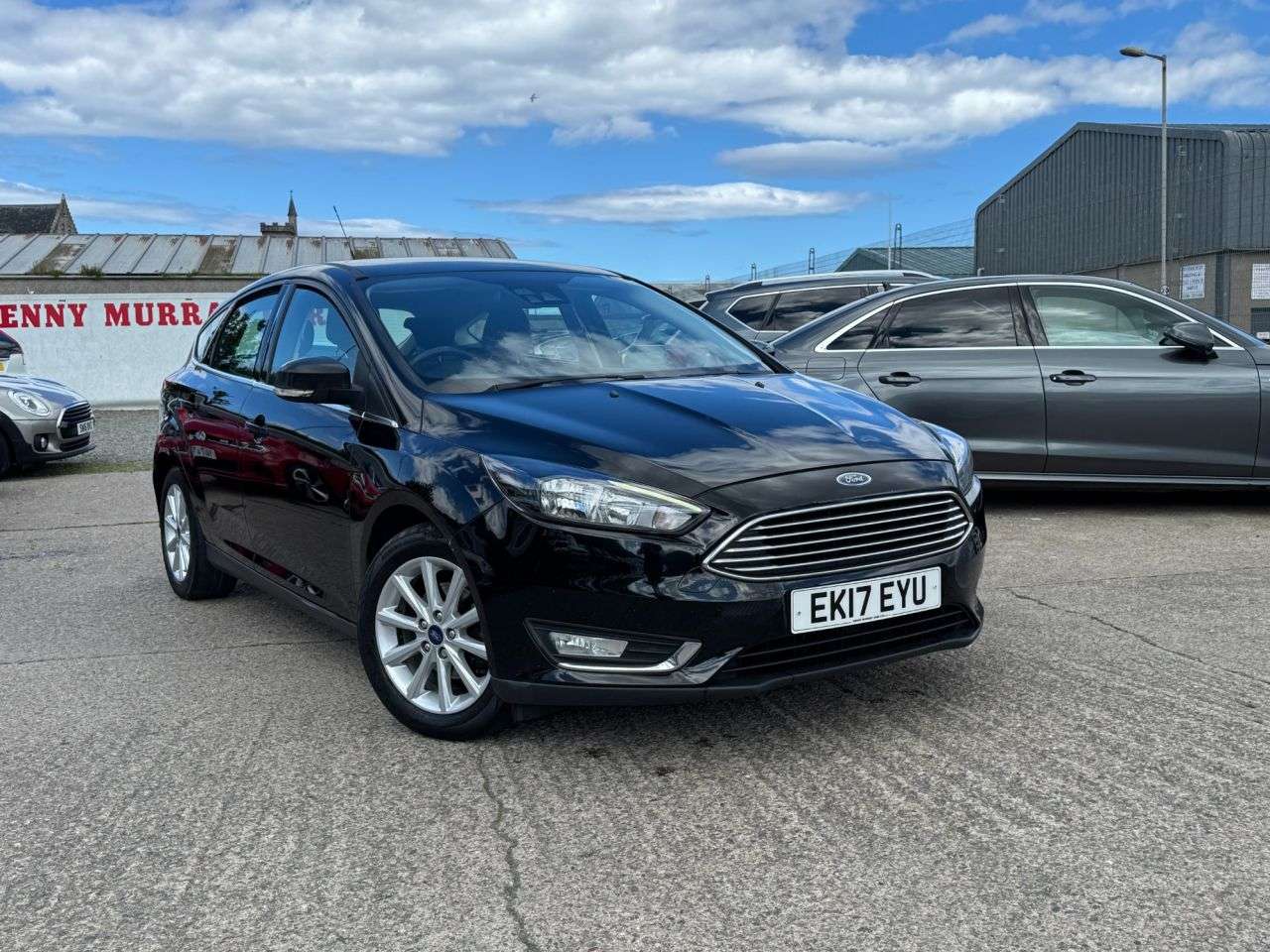 A 2017 FORD FOCUS 1.0T EcoBoost Titanium Hatchback 5dr Petrol Manual Euro 6 (s/s) (125 ps) A 2017 FORD FOCUS 1.0T EcoBoost Titanium Hatchback 5dr Petrol Manual Euro 6 (s/s) (125 ps)