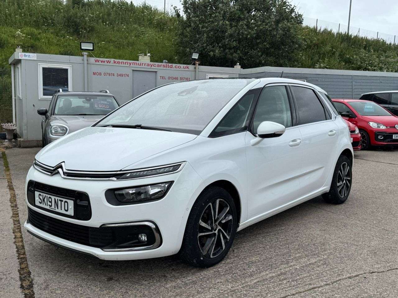 A 2019 CITROEN C4 SPACETOURER 1.5 BlueHDi Flair MPV 5dr Diesel Manual Euro 6 (s/s) (130 ps) A 2019 CITROEN C4 SPACETOURER 1.5 BlueHDi Flair MPV 5dr Diesel Manual Euro 6 (s/s) (130 ps)