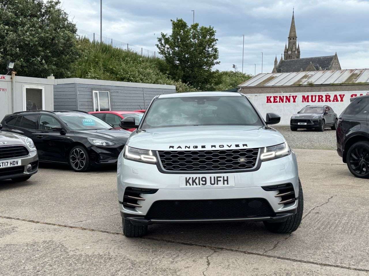 A 2019 LAND ROVER RANGE ROVER VELAR 2.0 D240 R-Dynamic HSE SUV 5dr Diesel Auto 4WD Euro 6 (s/s) (240 ps) A 2019 LAND ROVER RANGE ROVER VELAR 2.0 D240 R-Dynamic HSE SUV 5dr Diesel Auto 4WD Euro 6 (s/s) (240 ps)
