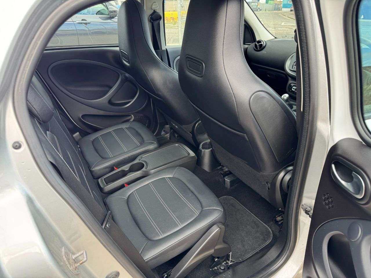 2017 SMART FORFOUR 2017 SMART FORFOUR