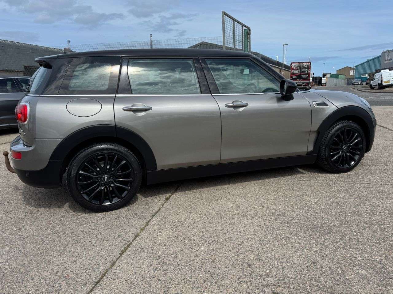 2016 MINI CLUBMAN 2016 MINI CLUBMAN