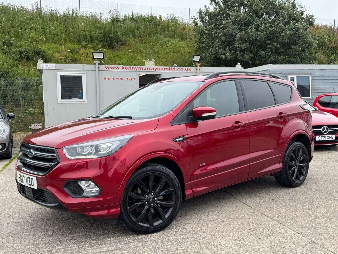 A 2017 FORD KUGA 2.0 TDCi ST-Line X SUV 5dr Diesel Powershift AWD Euro 6 (s/s) (180 ps) A 2017 FORD KUGA 2.0 TDCi ST-Line X SUV 5dr Diesel Powershift AWD Euro 6 (s/s) (180 ps)
