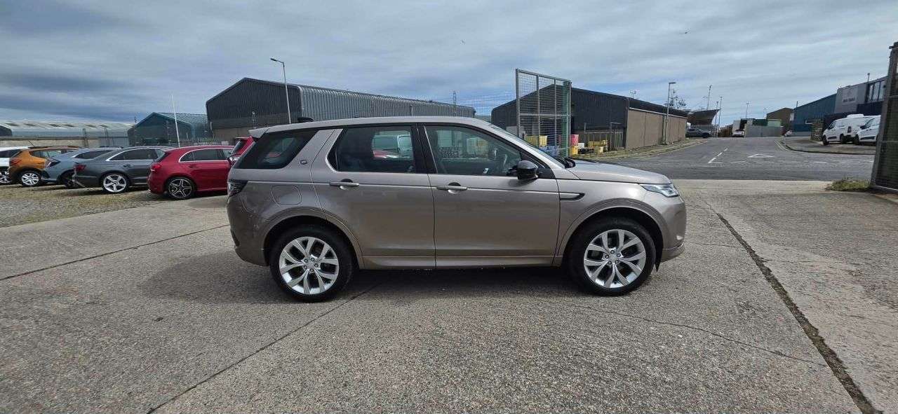 A 2022 LAND ROVER DISCOVERY SPORT 1.5 P300e 12.2kWh Urban Edition SUV 5dr Petrol Plug-in Hybrid Auto 4WD Euro A 2022 LAND ROVER DISCOVERY SPORT 1.5 P300e 12.2kWh Urban Edition SUV 5dr Petrol Plug-in Hybrid Auto 4WD Euro