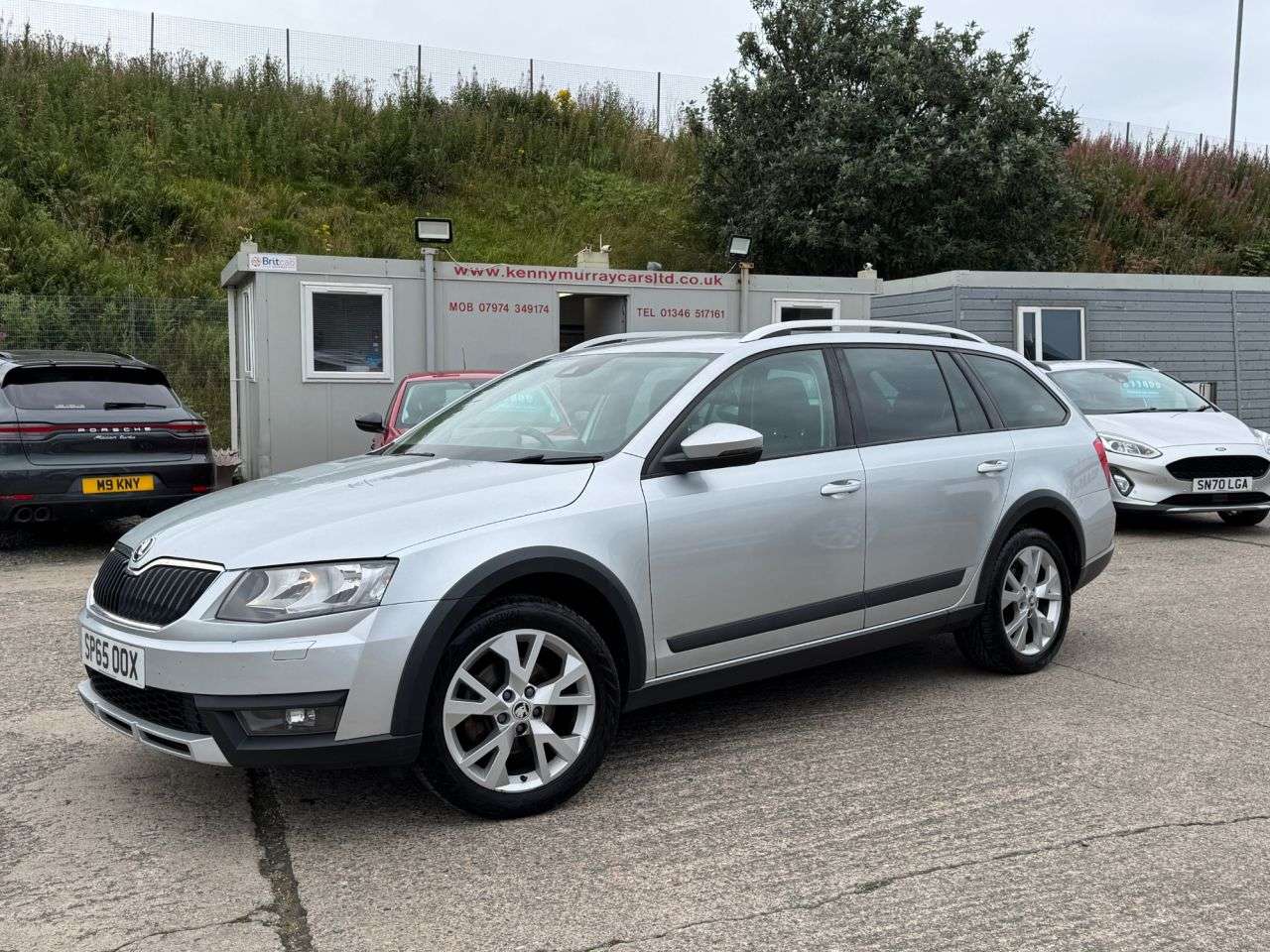 A 2015 SKODA OCTAVIA 2.0 TDI Scout Estate 5dr Diesel Manual 4WD Euro 6 (s/s) (150 ps) A 2015 SKODA OCTAVIA 2.0 TDI Scout Estate 5dr Diesel Manual 4WD Euro 6 (s/s) (150 ps)