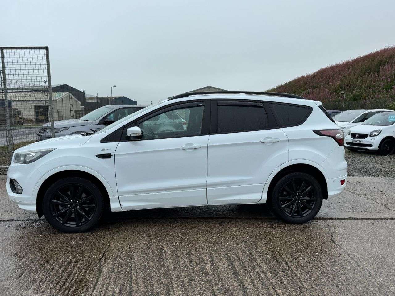 A 2017 FORD KUGA 2.0 TDCi EcoBlue ST-Line SUV 5dr Diesel Manual Euro 6 (s/s) (150 ps) A 2017 FORD KUGA 2.0 TDCi EcoBlue ST-Line SUV 5dr Diesel Manual Euro 6 (s/s) (150 ps)