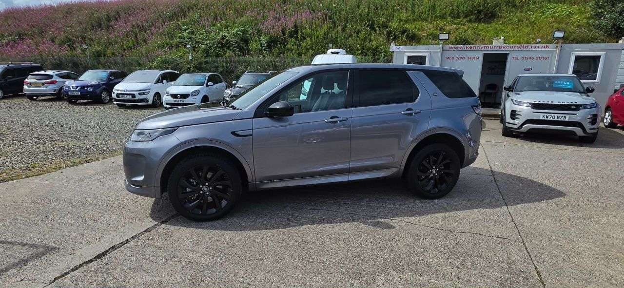 A 2022 LAND ROVER DISCOVERY SPORT 2.0 D200 MHEV R-Dynamic SE SUV 5dr Diesel Auto 4WD Euro 6 (s/s) (204 ps) A 2022 LAND ROVER DISCOVERY SPORT 2.0 D200 MHEV R-Dynamic SE SUV 5dr Diesel Auto 4WD Euro 6 (s/s) (204 ps)