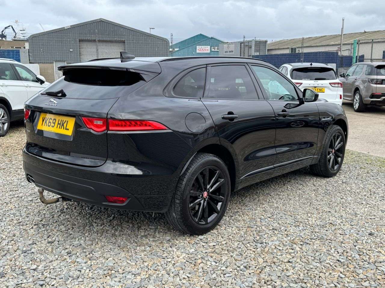 A 2020 JAGUAR F-PACE 2.0 D180 Chequered Flag SUV 5dr Diesel Auto AWD Euro 6 (s/s) (180 ps) A 2020 JAGUAR F-PACE 2.0 D180 Chequered Flag SUV 5dr Diesel Auto AWD Euro 6 (s/s) (180 ps)