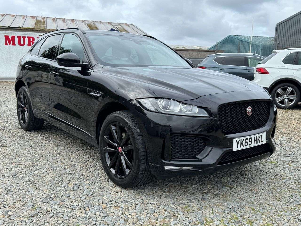 A 2020 JAGUAR F-PACE 2.0 D180 Chequered Flag SUV 5dr Diesel Auto AWD Euro 6 (s/s) (180 ps) A 2020 JAGUAR F-PACE 2.0 D180 Chequered Flag SUV 5dr Diesel Auto AWD Euro 6 (s/s) (180 ps)