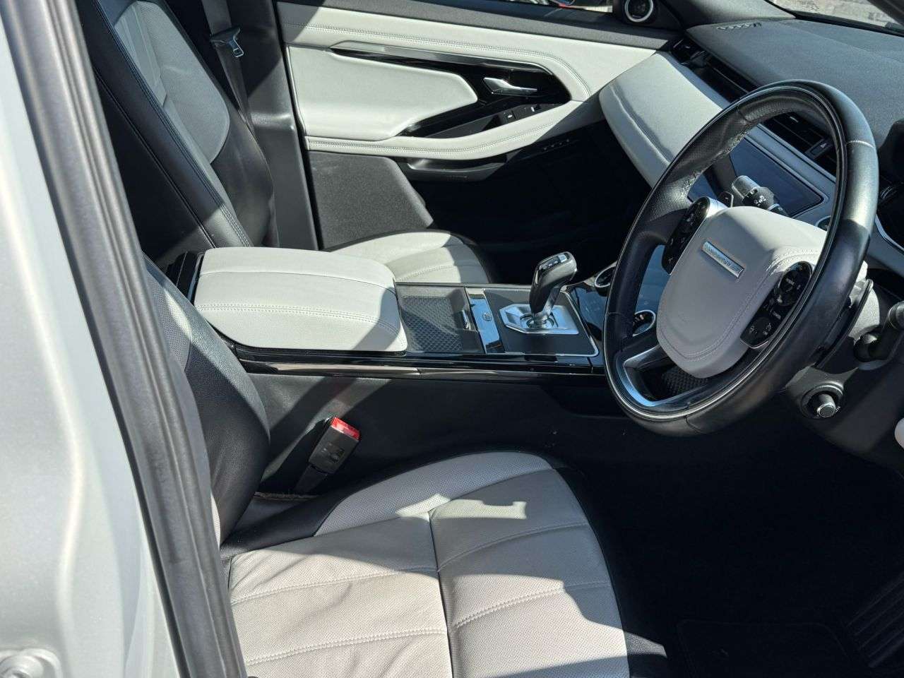2019 LAND ROVER RANGE ROVER EVOQUE 2019 LAND ROVER RANGE ROVER EVOQUE