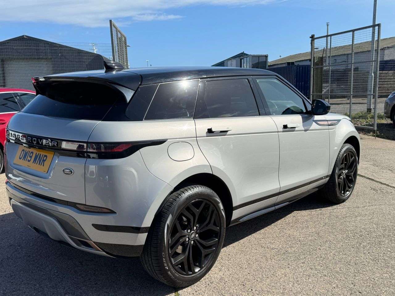 A 2019 LAND ROVER RANGE ROVER EVOQUE 2.0 D180 First Edition SUV 5dr Diesel Auto 4WD Euro 6 (s/s) (180 ps) A 2019 LAND ROVER RANGE ROVER EVOQUE 2.0 D180 First Edition SUV 5dr Diesel Auto 4WD Euro 6 (s/s) (180 ps)