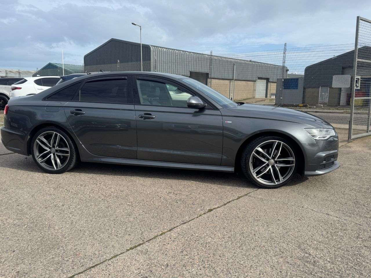 A 2017 AUDI A6 SALOON 2.0 TDI Black Edition Saloon 4dr Diesel S Tronic quattro Euro 6 (s/s) (190 A 2017 AUDI A6 SALOON 2.0 TDI Black Edition Saloon 4dr Diesel S Tronic quattro Euro 6 (s/s) (190