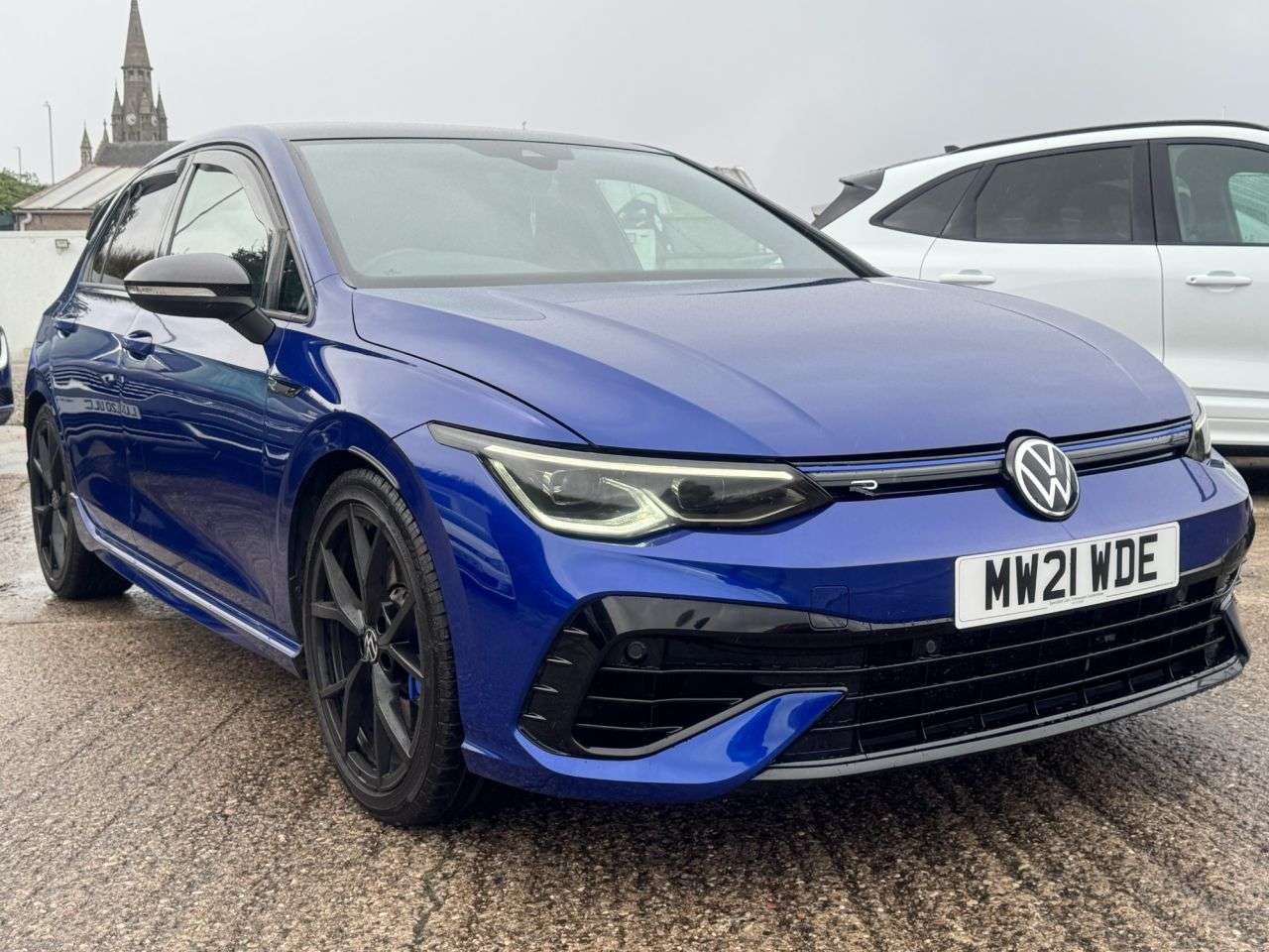 A 2021 VOLKSWAGEN GOLF 2.0 TSI R Hatchback 5dr Petrol DSG 4Motion Euro 6 (s/s) (320 ps) A 2021 VOLKSWAGEN GOLF 2.0 TSI R Hatchback 5dr Petrol DSG 4Motion Euro 6 (s/s) (320 ps)