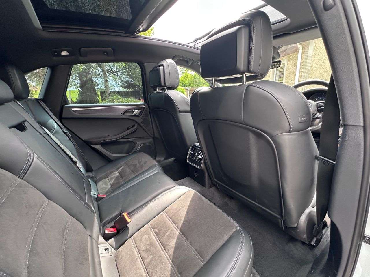 2023 PORSCHE MACAN 2023 PORSCHE MACAN