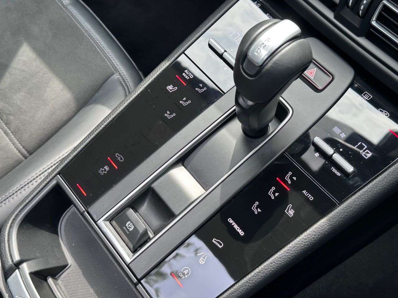 2023 PORSCHE MACAN 2023 PORSCHE MACAN