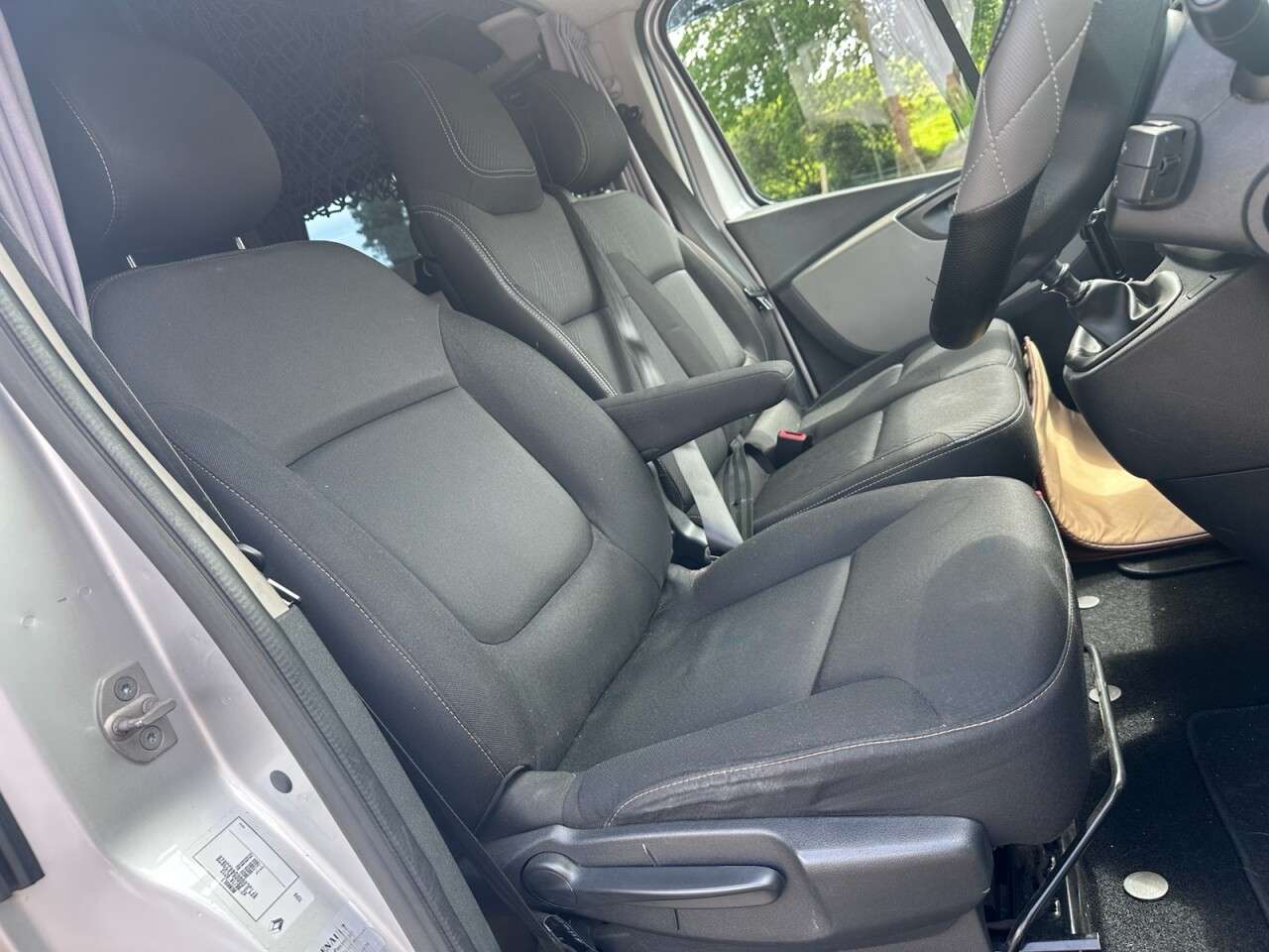 A null RENAULT TRAFIC 1.6 dci Camper Van Conversion LWB A null RENAULT TRAFIC 1.6 dci Camper Van Conversion LWB