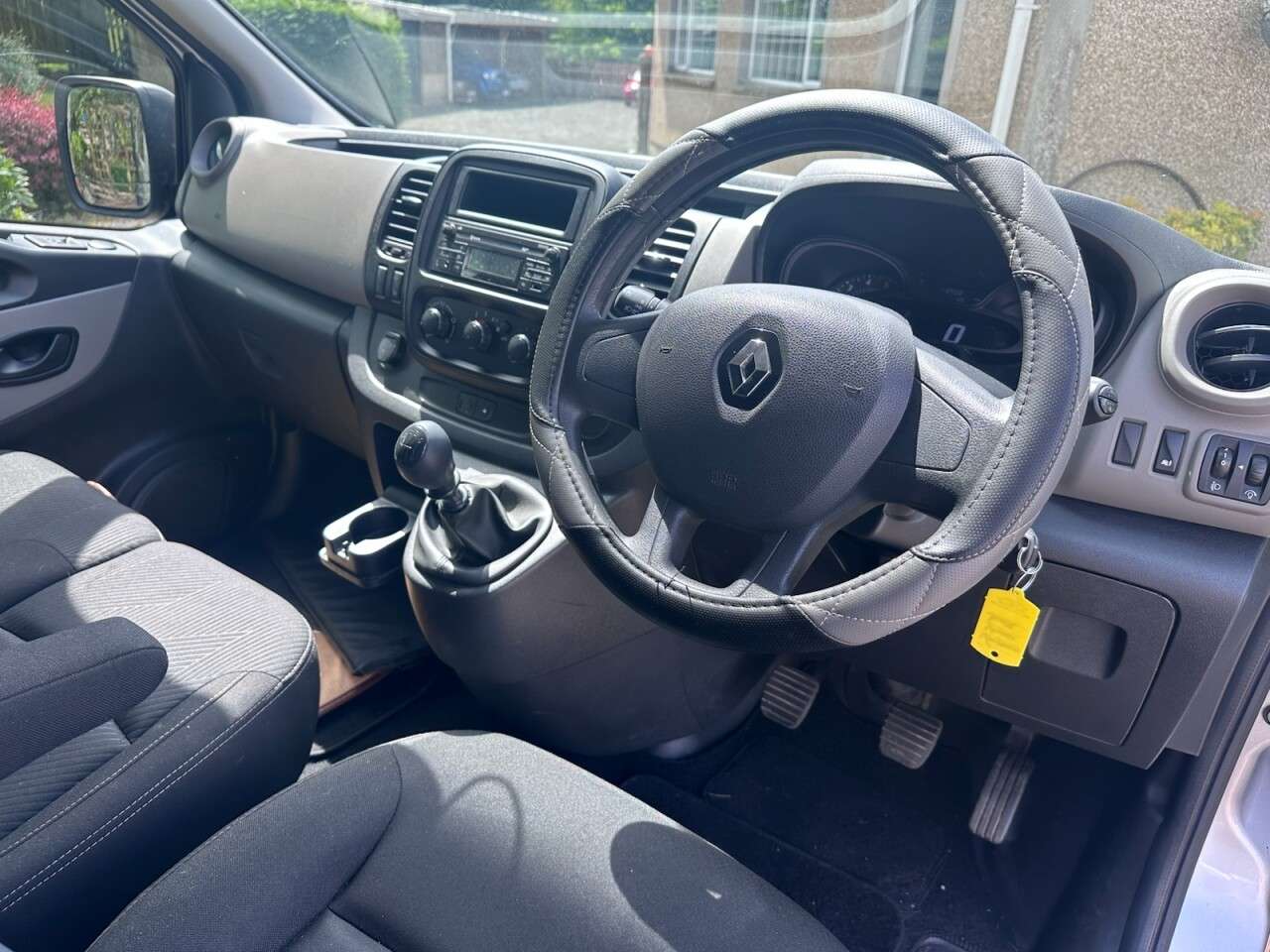 null RENAULT TRAFIC null RENAULT TRAFIC