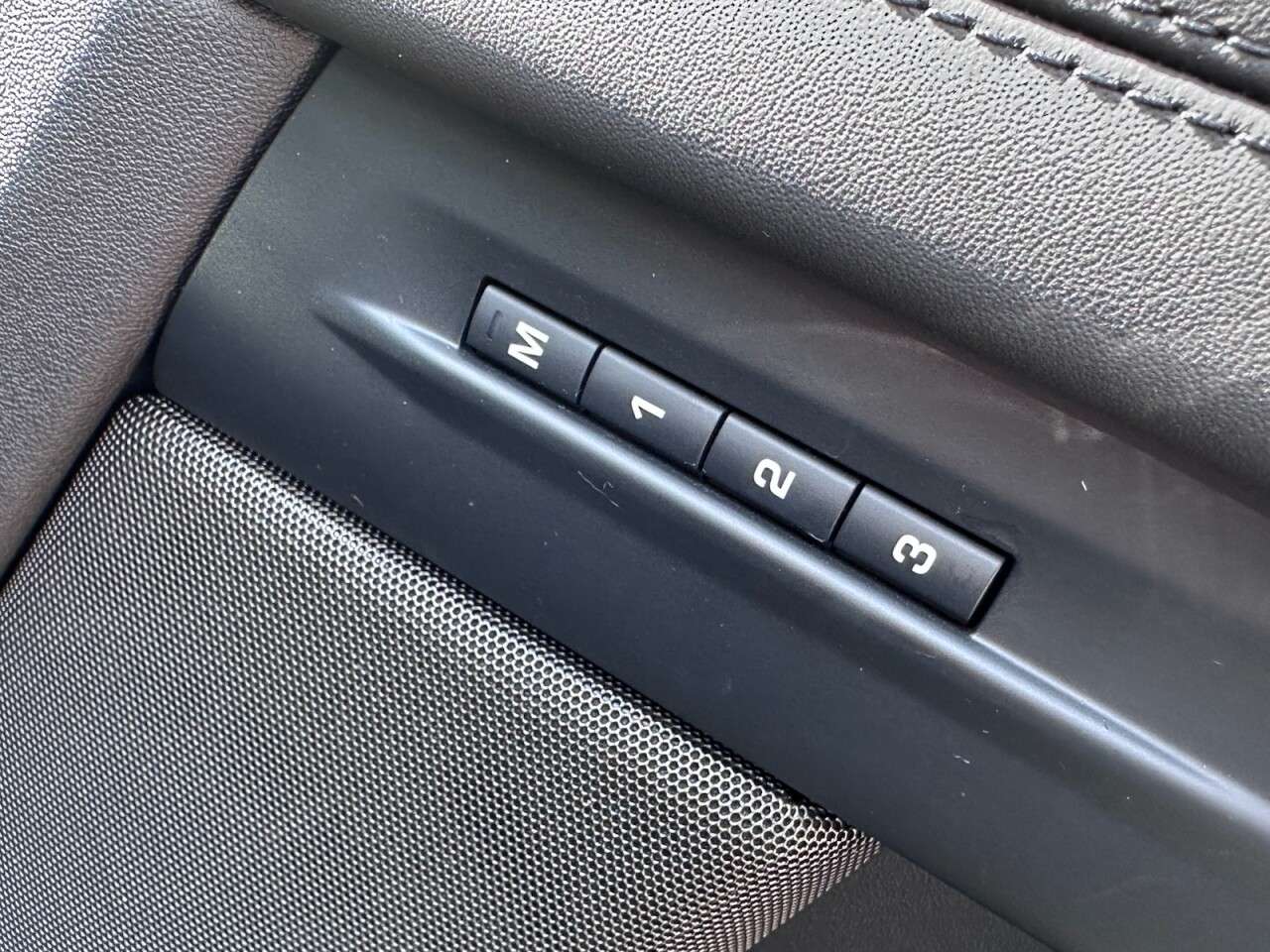 2025 LAND ROVER RANGE ROVER EVOQUE 2025 LAND ROVER RANGE ROVER EVOQUE