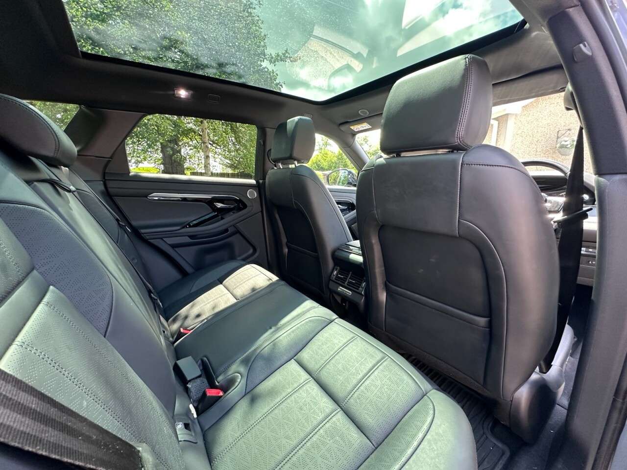 2025 LAND ROVER RANGE ROVER EVOQUE 2025 LAND ROVER RANGE ROVER EVOQUE