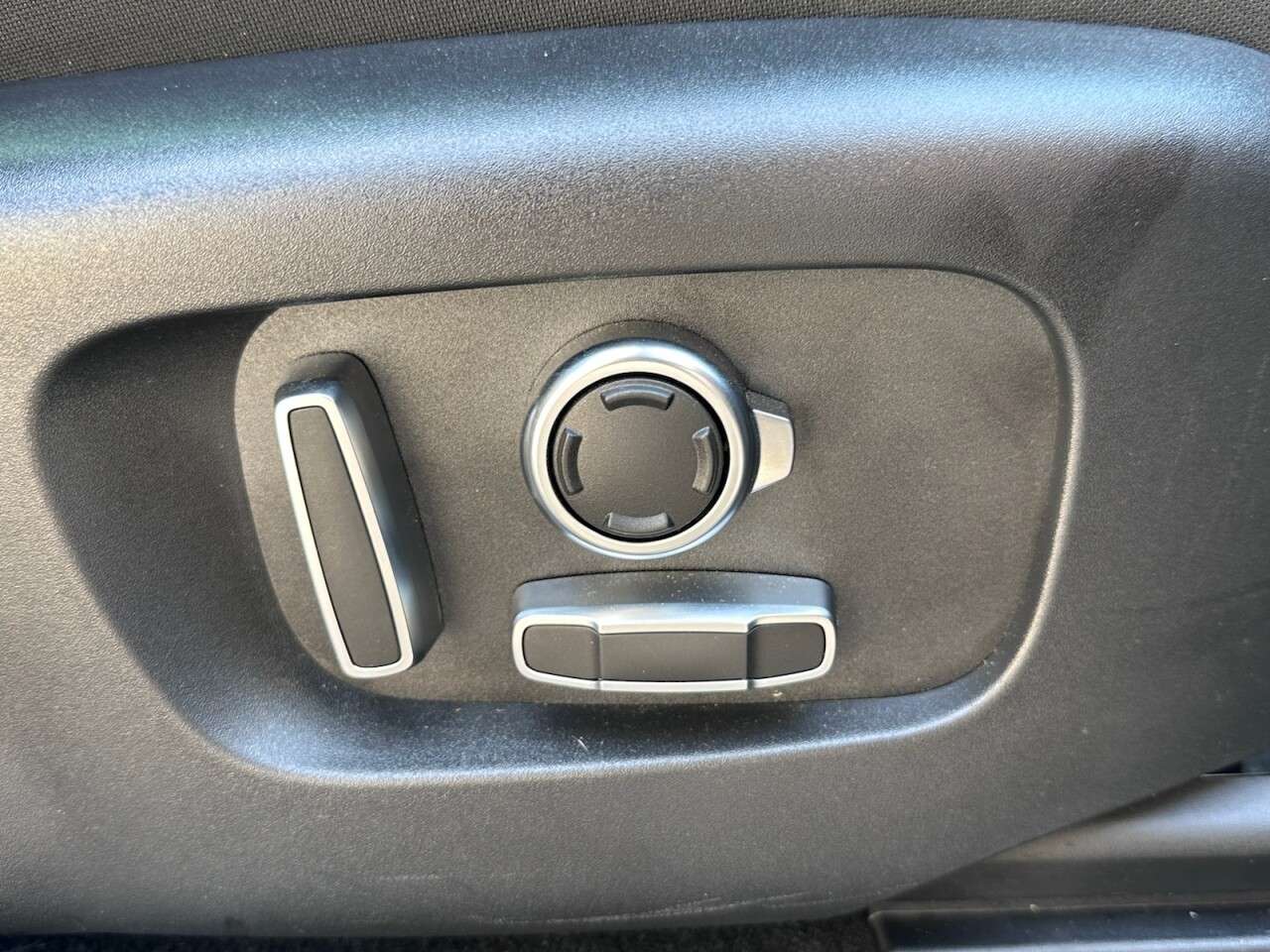 2025 LAND ROVER RANGE ROVER EVOQUE 2025 LAND ROVER RANGE ROVER EVOQUE