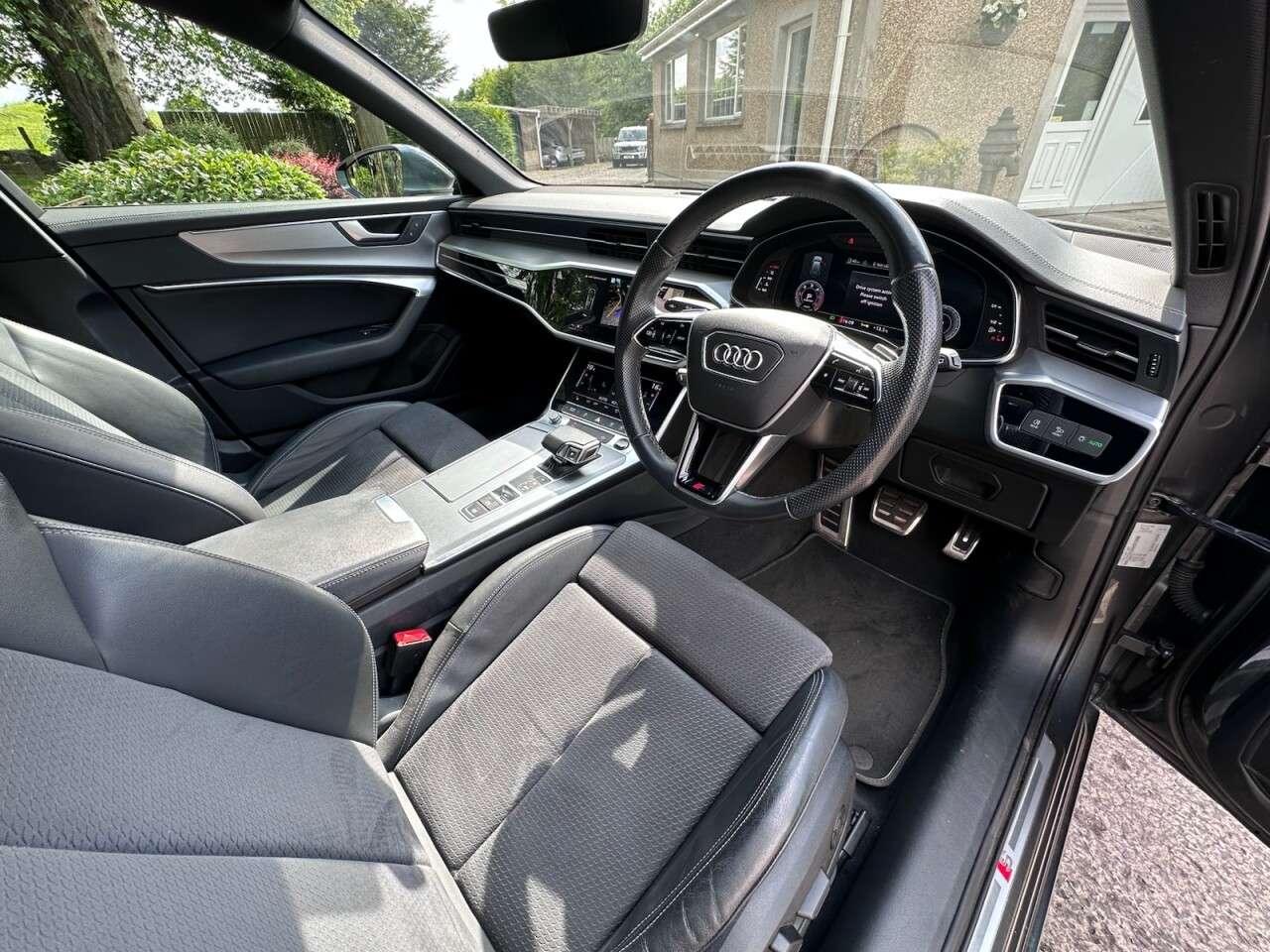 A null AUDI A6 AVANT 2.0 TDI 40 S line Estate 5dr Diesel S Tronic Euro 6 (s/s) (204 ps) A null AUDI A6 AVANT 2.0 TDI 40 S line Estate 5dr Diesel S Tronic Euro 6 (s/s) (204 ps)