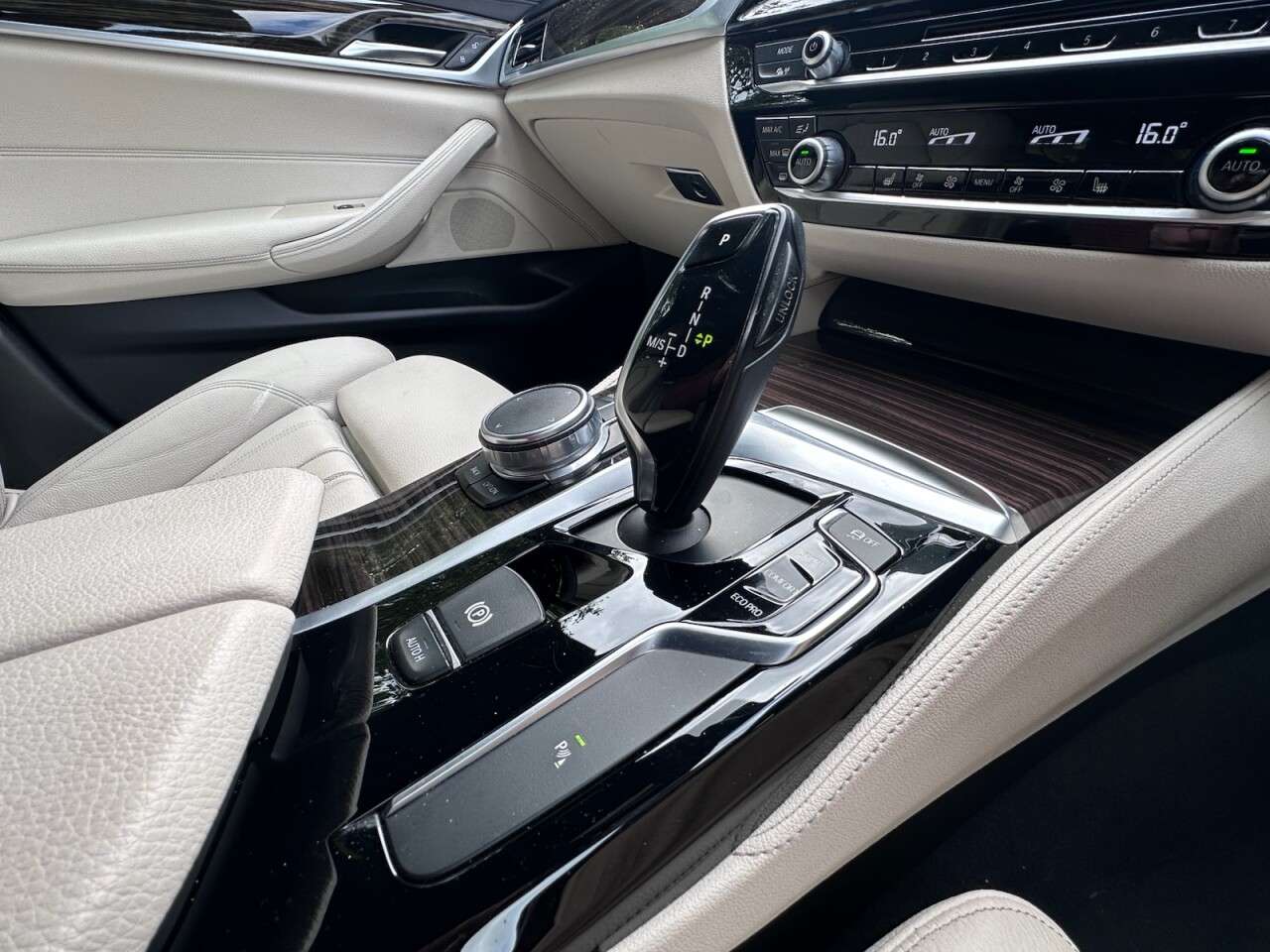 2018 BMW 5 SERIES 2018 BMW 5 SERIES