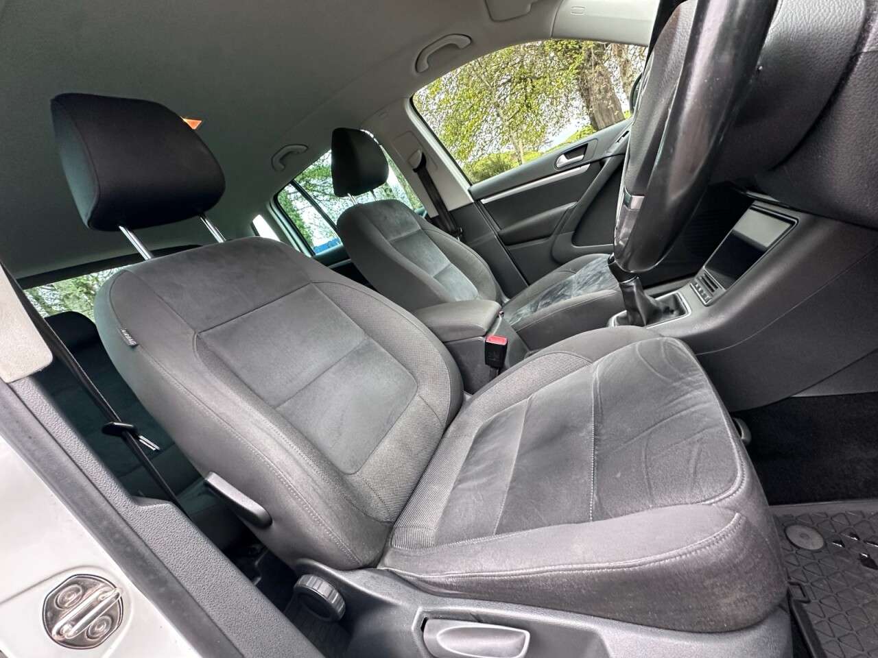 A 2014 VOLKSWAGEN TIGUAN MATCH TDI BLUEMOTION TECHNOLOGY A 2014 VOLKSWAGEN TIGUAN MATCH TDI BLUEMOTION TECHNOLOGY