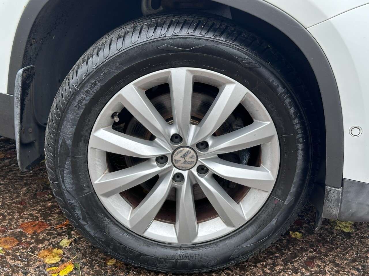 A 2014 VOLKSWAGEN TIGUAN MATCH TDI BLUEMOTION TECHNOLOGY A 2014 VOLKSWAGEN TIGUAN MATCH TDI BLUEMOTION TECHNOLOGY