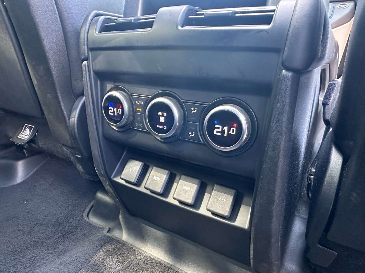 2020 LAND ROVER DEFENDER 2020 LAND ROVER DEFENDER