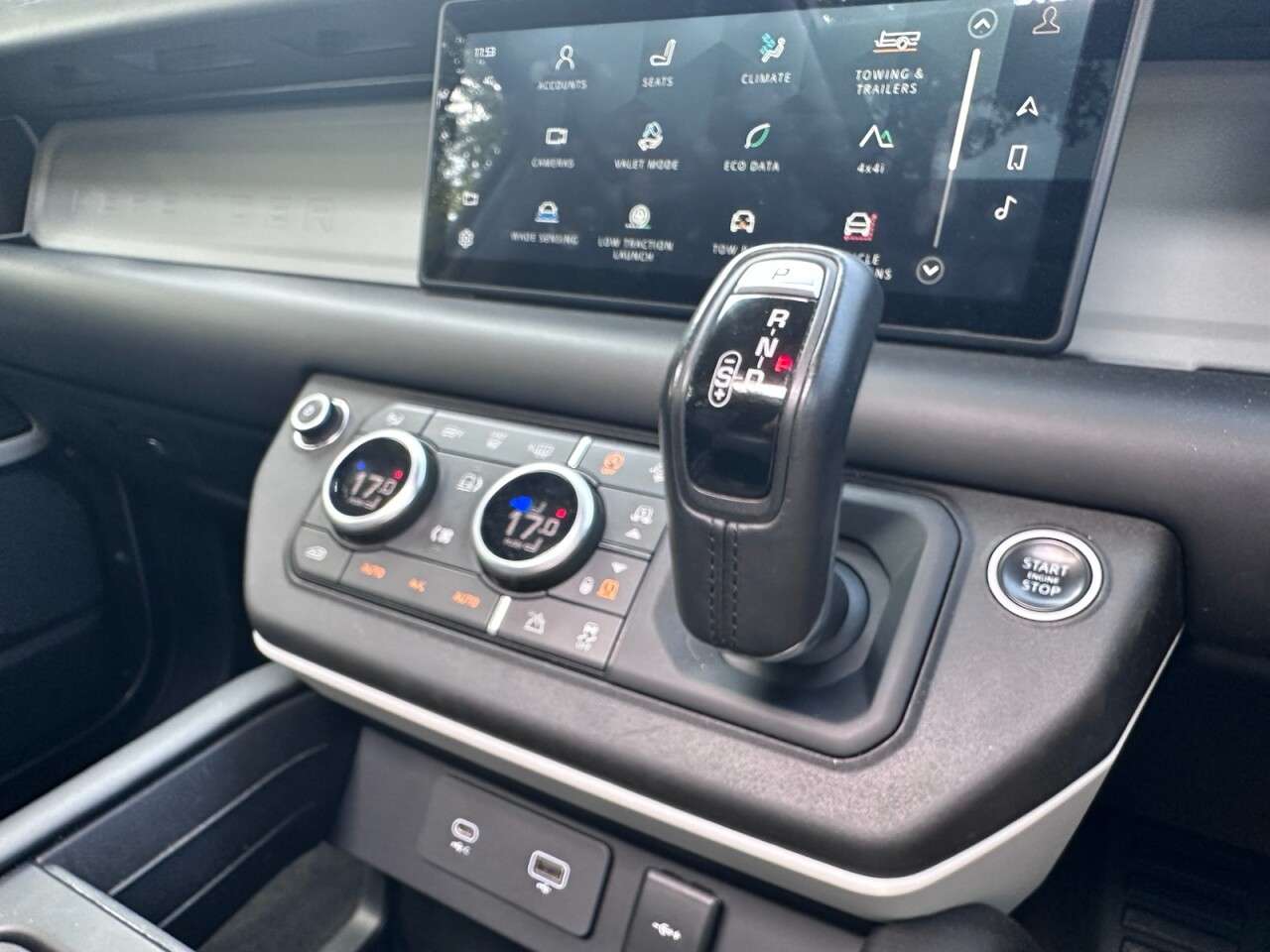 2020 LAND ROVER DEFENDER 2020 LAND ROVER DEFENDER