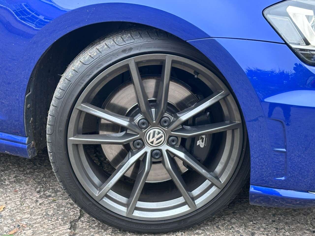 A null VOLKSWAGEN GOLF 2.0 TSI BlueMotion Tech R Hatchback 3dr Petrol DSG 4Motion Euro 6 (s/s) (30 A null VOLKSWAGEN GOLF 2.0 TSI BlueMotion Tech R Hatchback 3dr Petrol DSG 4Motion Euro 6 (s/s) (30