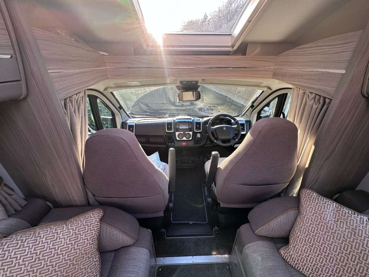 null PEUGEOT null PEUGEOT