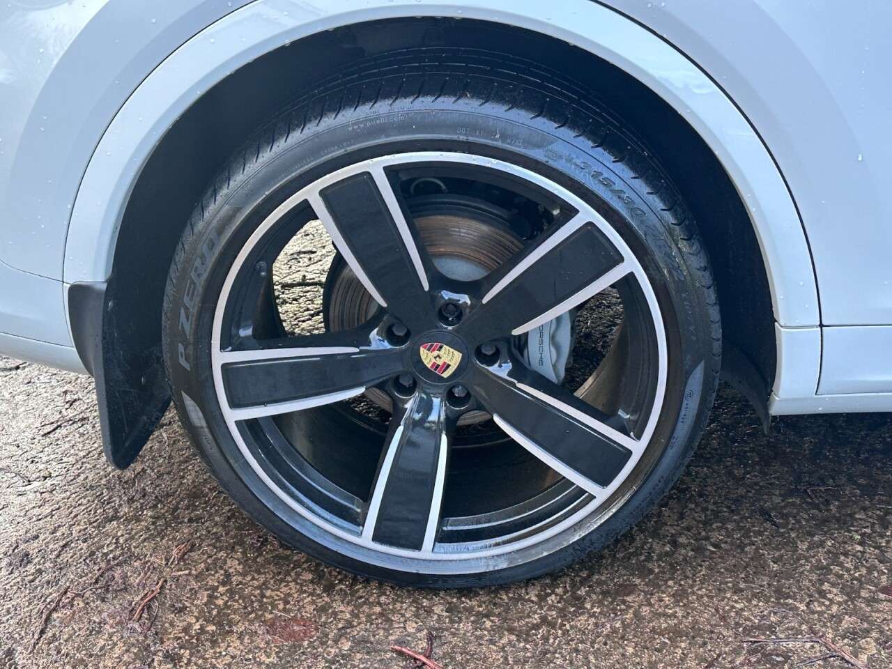 A null PORSCHE CAYENNE 2.9T V6 S Coupe 5dr Petrol TiptronicS 4WD Euro 6 (s/s) (440 ps) A null PORSCHE CAYENNE 2.9T V6 S Coupe 5dr Petrol TiptronicS 4WD Euro 6 (s/s) (440 ps)