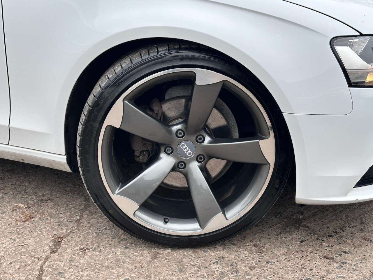 A 2014 AUDI A4 2.0 TDI ultra SE Technik Saloon 4dr Diesel Manual Euro 6 (s/s) (163 ps) A 2014 AUDI A4 2.0 TDI ultra SE Technik Saloon 4dr Diesel Manual Euro 6 (s/s) (163 ps)