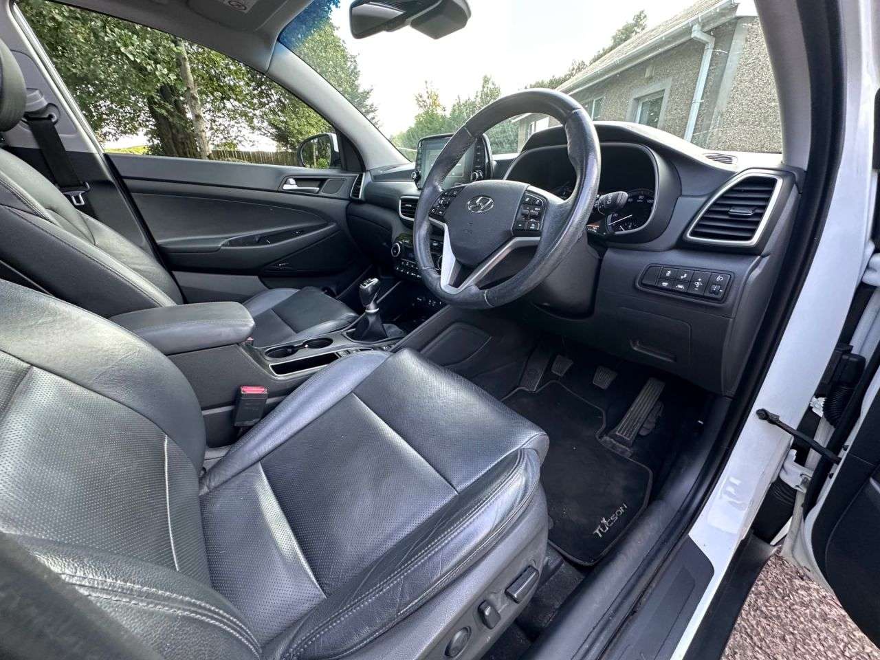 A 2019 HYUNDAI TUCSON 1.6 CRDi Premium SE SUV 5dr Diesel Manual Euro 6 (s/s) (136 ps) A 2019 HYUNDAI TUCSON 1.6 CRDi Premium SE SUV 5dr Diesel Manual Euro 6 (s/s) (136 ps)