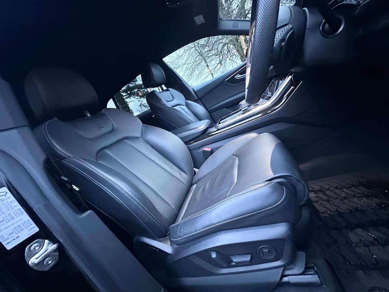 A 2022 AUDI Q8 3.0 TDI V6 50 Black Edition SUV 5dr Diesel Tiptronic quattro Euro 6 (s/s) ( A 2022 AUDI Q8 3.0 TDI V6 50 Black Edition SUV 5dr Diesel Tiptronic quattro Euro 6 (s/s) (