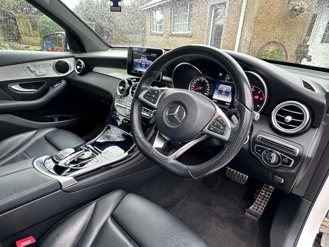 A 2017 MERCEDES GLC-CLASS GLC 250 D 4MATIC AMG LINE PREMIUM A 2017 MERCEDES GLC-CLASS GLC 250 D 4MATIC AMG LINE PREMIUM