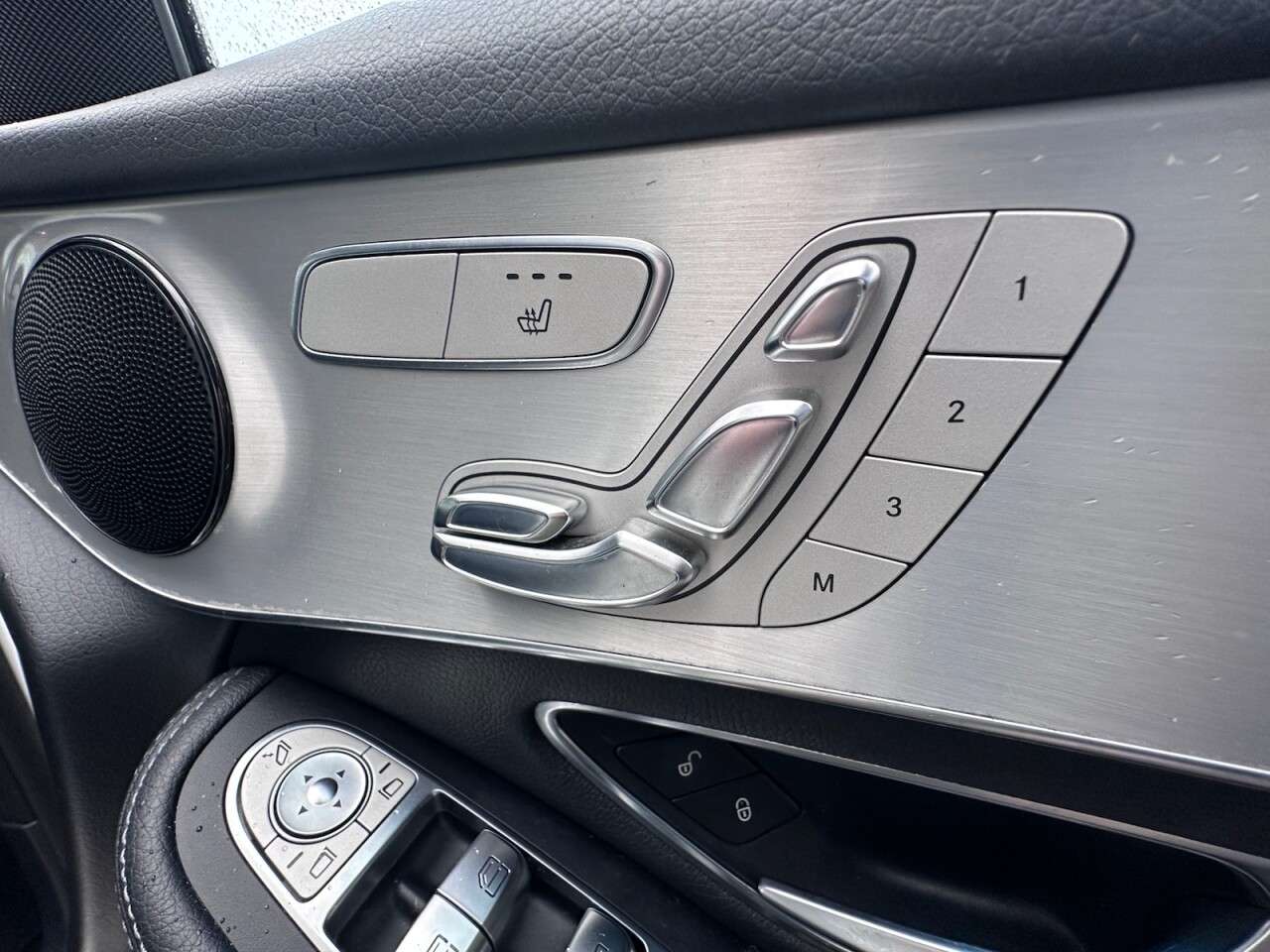 A 2017 MERCEDES GLC-CLASS GLC 250 D 4MATIC AMG LINE PREMIUM A 2017 MERCEDES GLC-CLASS GLC 250 D 4MATIC AMG LINE PREMIUM