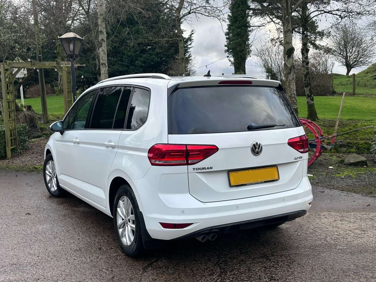 2017 VOLKSWAGEN TOURAN 2017 VOLKSWAGEN TOURAN