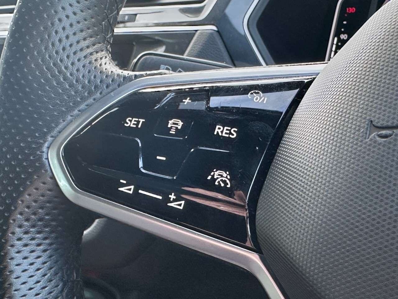 2021 VOLKSWAGEN TIGUAN 2021 VOLKSWAGEN TIGUAN