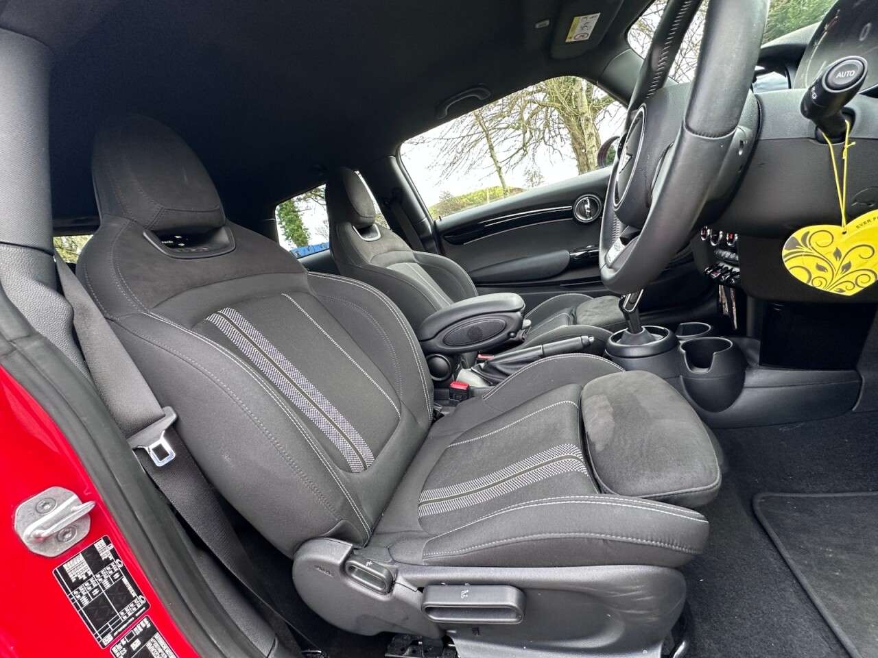 A 2023 MINI HATCH 1.5 Cooper Sport Hatchback 3dr Petrol Steptronic Euro 6 (s/s) (136 ps) A 2023 MINI HATCH 1.5 Cooper Sport Hatchback 3dr Petrol Steptronic Euro 6 (s/s) (136 ps)