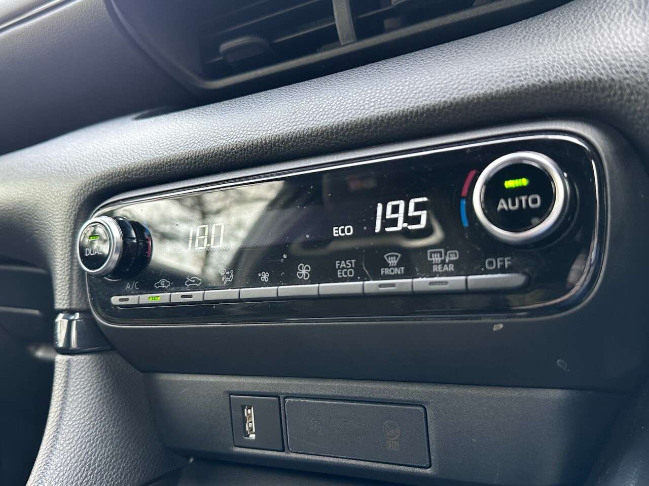2022 TOYOTA YARIS 2022 TOYOTA YARIS