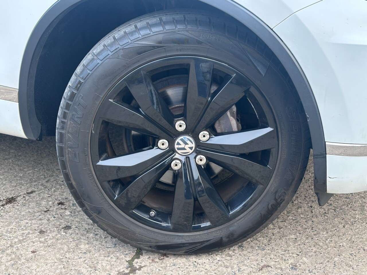 2017 VOLKSWAGEN TOUAREG 2017 VOLKSWAGEN TOUAREG