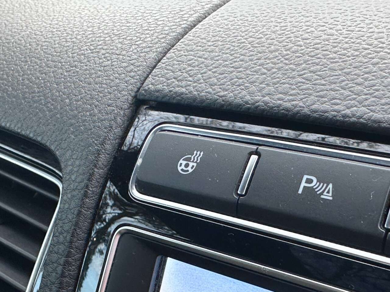 2017 VOLKSWAGEN TOUAREG 2017 VOLKSWAGEN TOUAREG